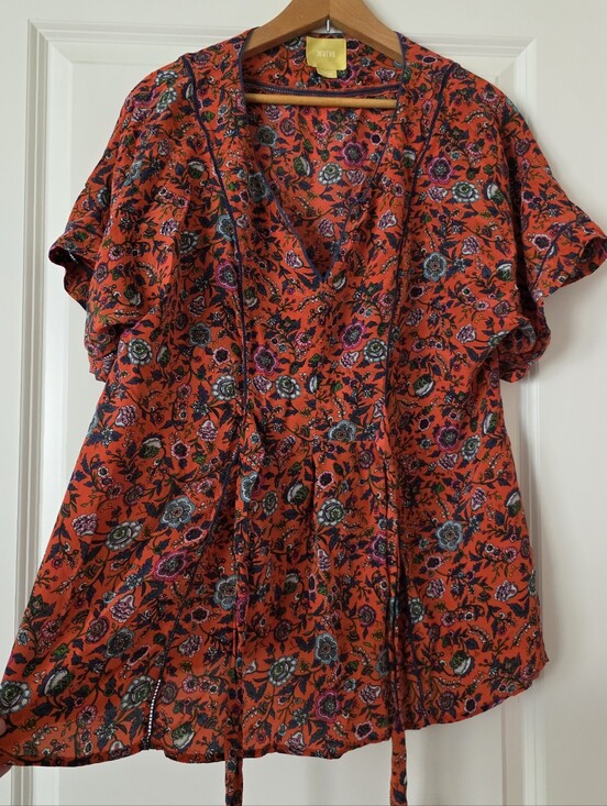Maeve Tops - Maeve Anthroplogie 100% Silk Vneck Blouse Tie Front Back Womens M Floral Boho